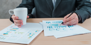 CFA vs CAIA - Exploring the Paths to Financial Excellence